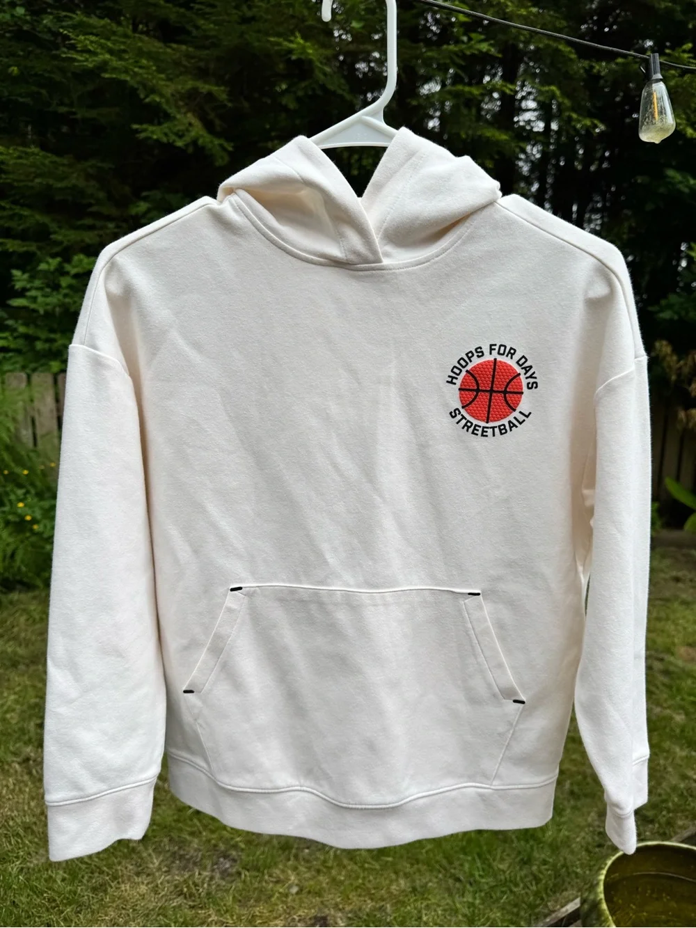 Old Navy Active Dynamic Fleece Pullover - White and Navy